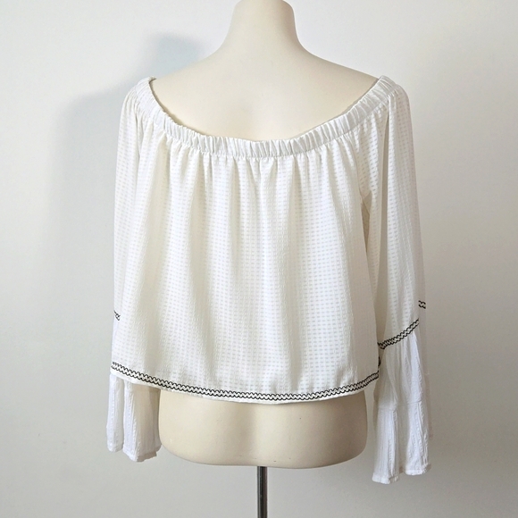 Refashioned Off-shoulder Boho Bell Sleeved Top (L/XL) - Picture 4 of 8